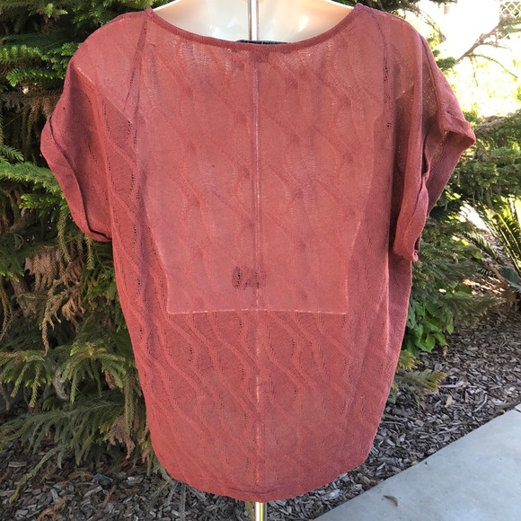 Top - Picture 2 of 4